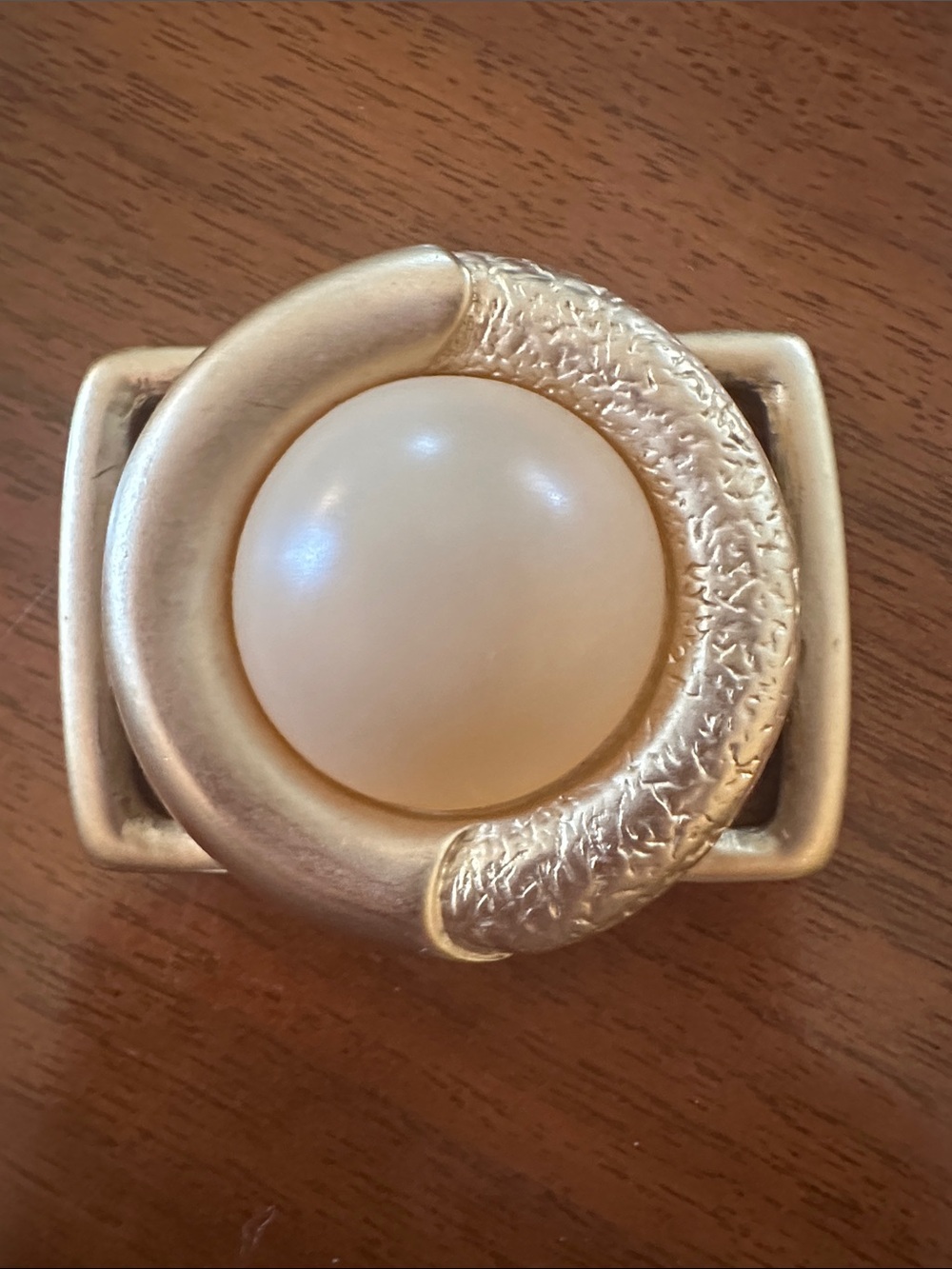 Vintage 80s Weekenders Gold-Tone Round Pearlized Center Belt Buckle